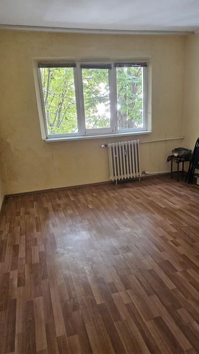 Vând apartament 3 camere