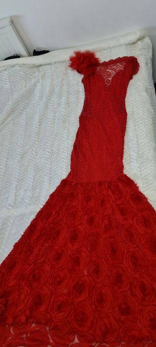 Rochie seara Athmosphere cu trena si puff!