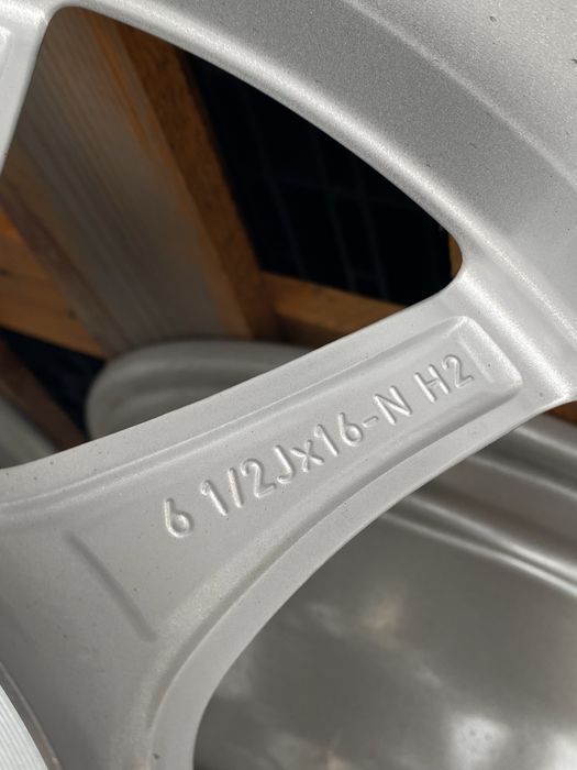 16 цола 5 х 112 мм Мерцедес , Ауди , Фоллсваген , Шкода , Сеат