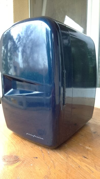 Mini frigider Pininfarina