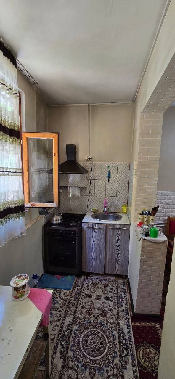 Продам квартиру

 Чиланзар, 19 квартал
 Ориентир: Бозорча

3-комнатная