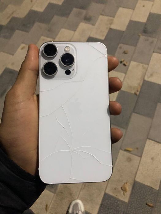 iPhone xr 16 korpus qilingan