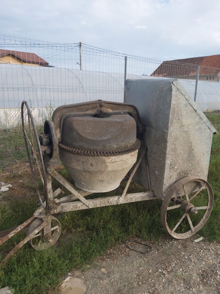 Betoniera cu motor 380 V 300 L