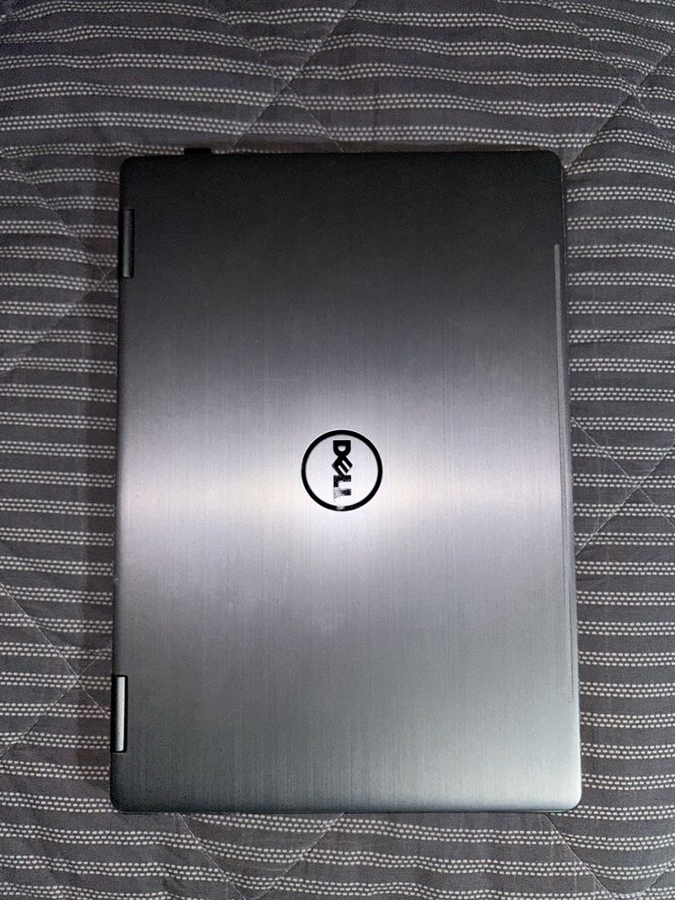 Dell inspirion 13 core i7-7500U, 3200 MHz, 250 SSD, 4 DDR