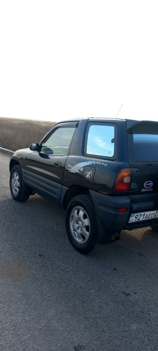 Продается Toyota RAV4 (коротыш)