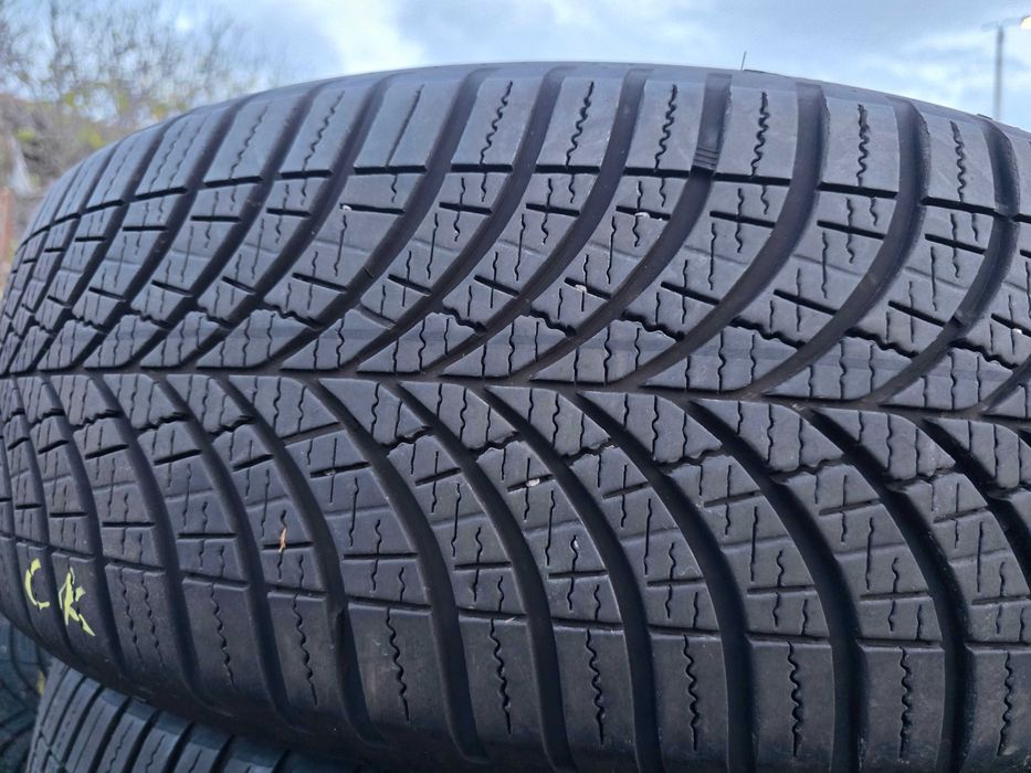 4бр Всесезонни гуми 225 60 18 - Goodyear - DOT 2024