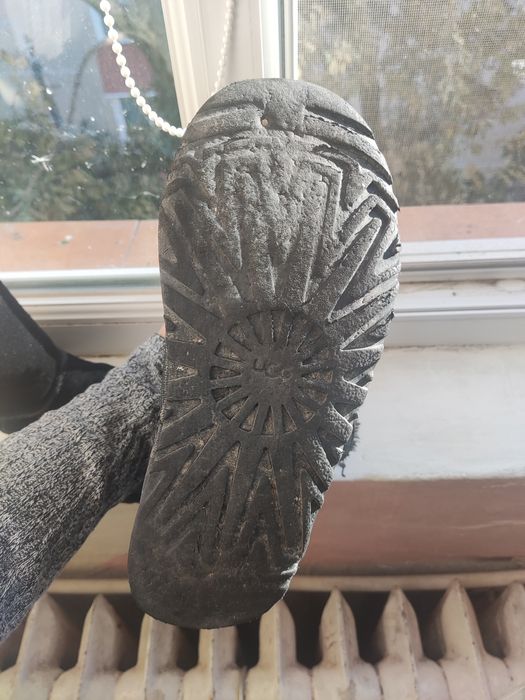 Vând cizme UGG Australia mărime 36