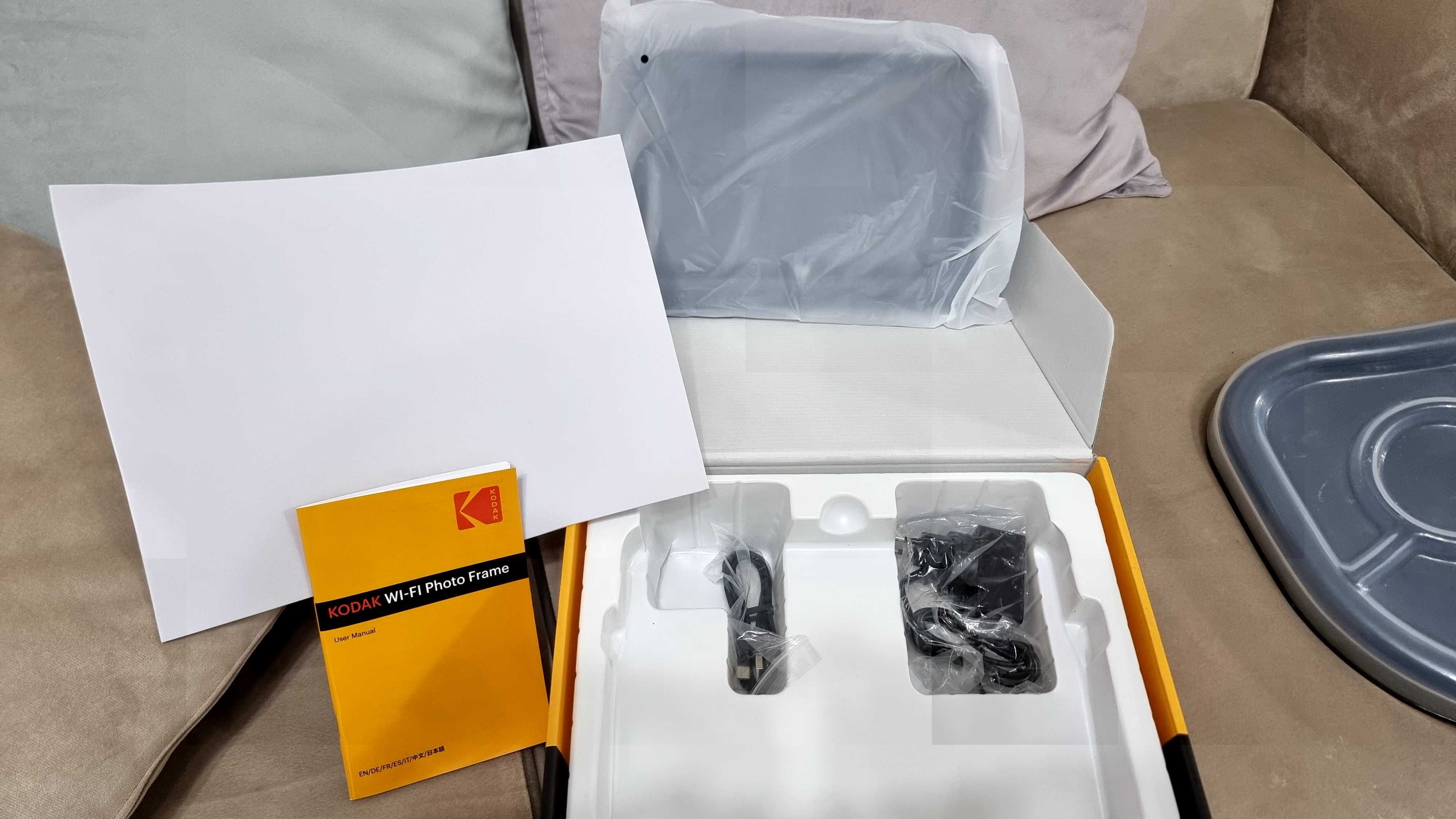 Дигитална рамка Kodak с WiFi и приложение за свързване с телефона