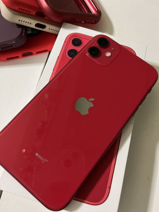 iPhone 11 (64gb)+ подарък