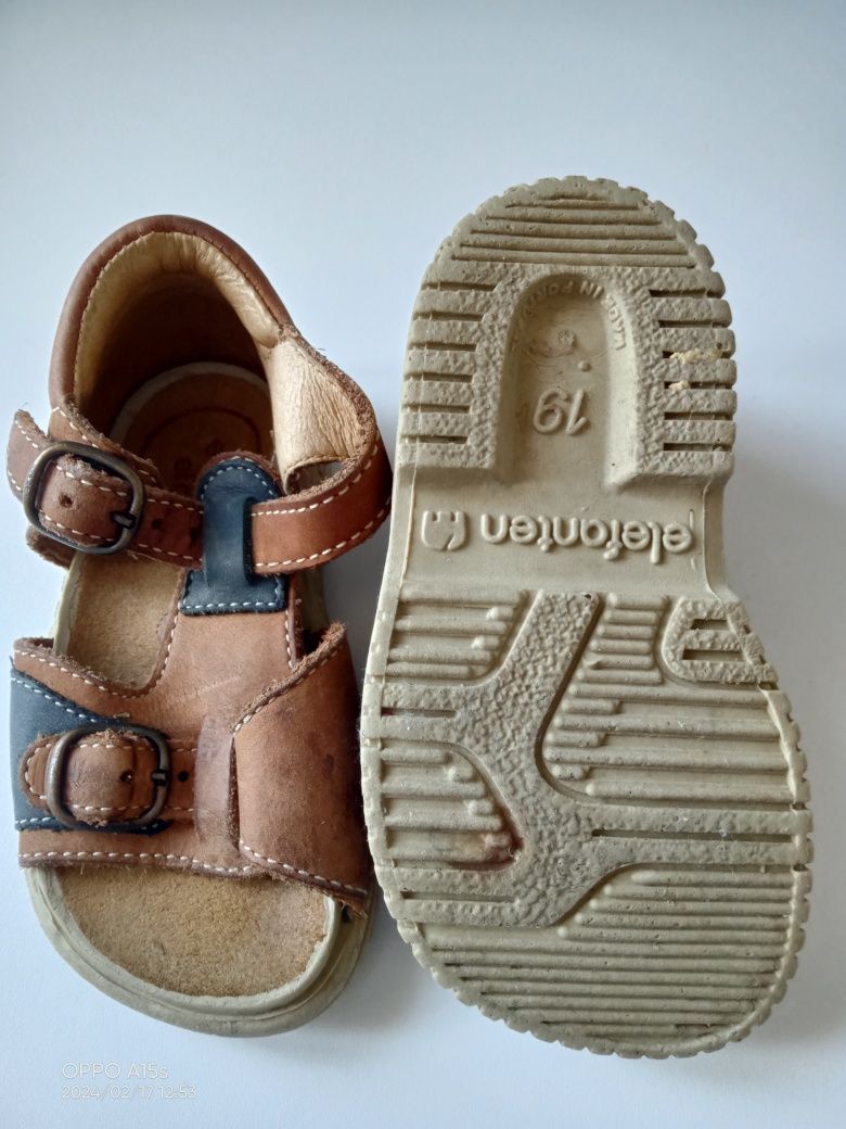 Sandalute bebe 19