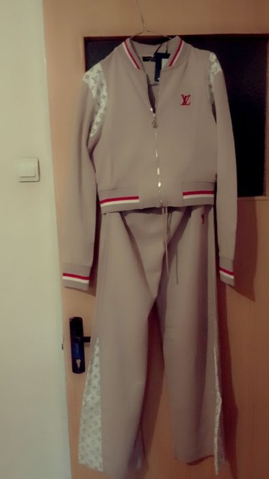 Treninguri și adidași de vanzare