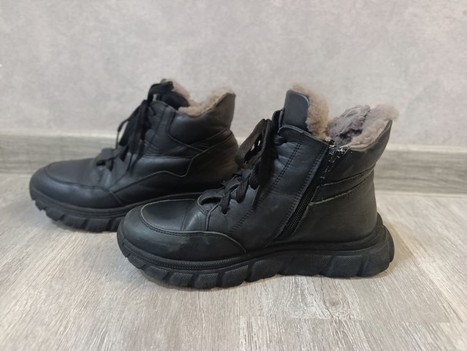 Продаю мужские сапоги