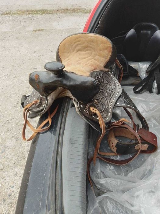 Седло за езда...