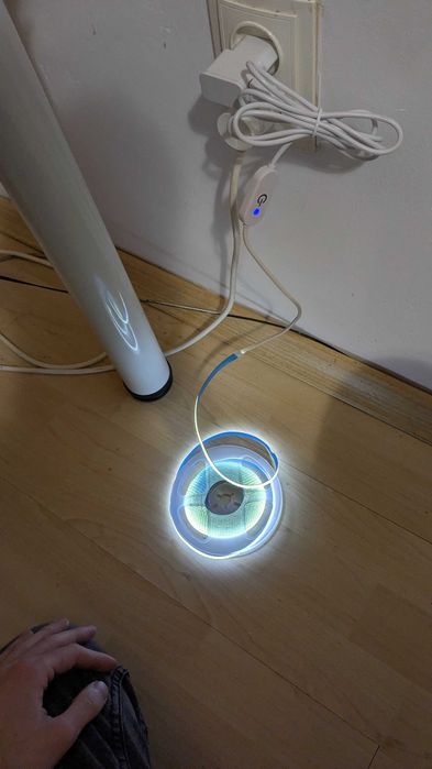 Banda led 320 led/m, lungime 4m, întrerupător dinabil, incarcator usb