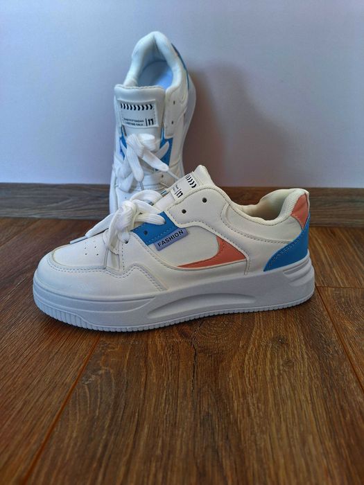 Чисто нови обувки