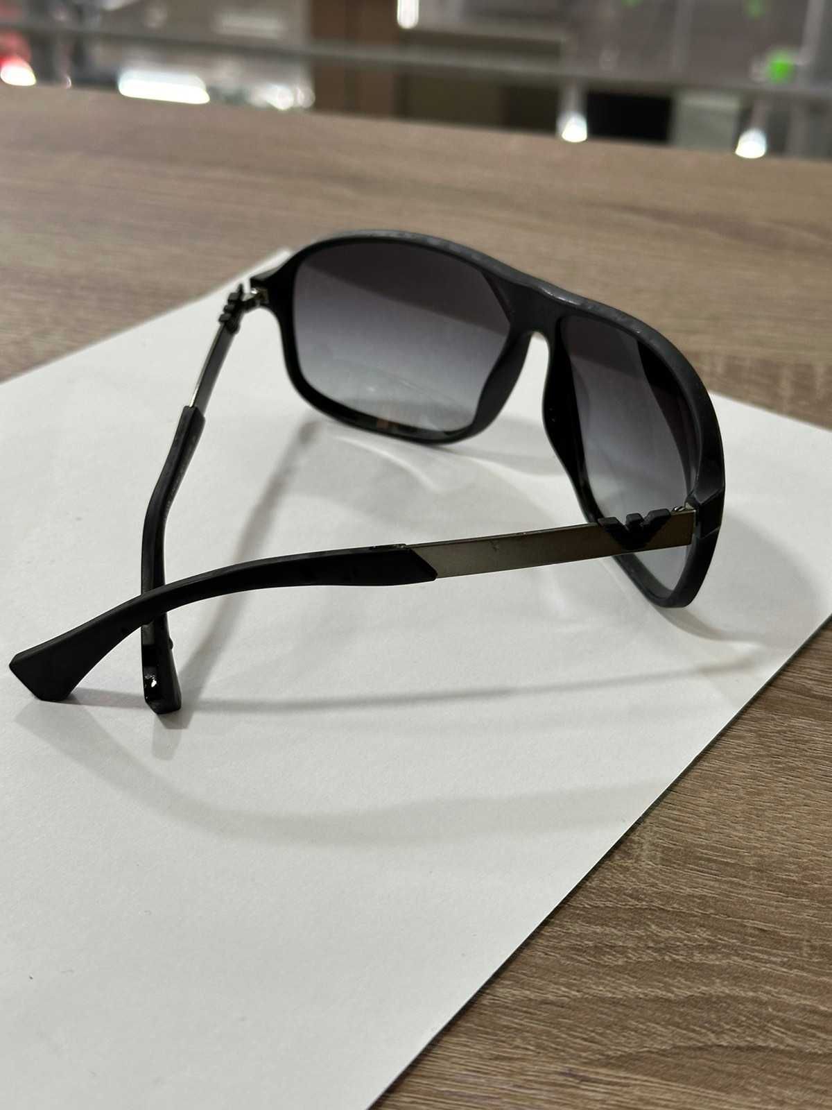 Продавам Мъжки Слънчеви Очила Emporio Armani