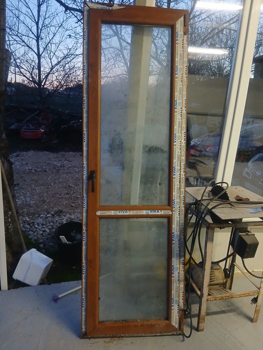 Вратопрозорец пвц дограма