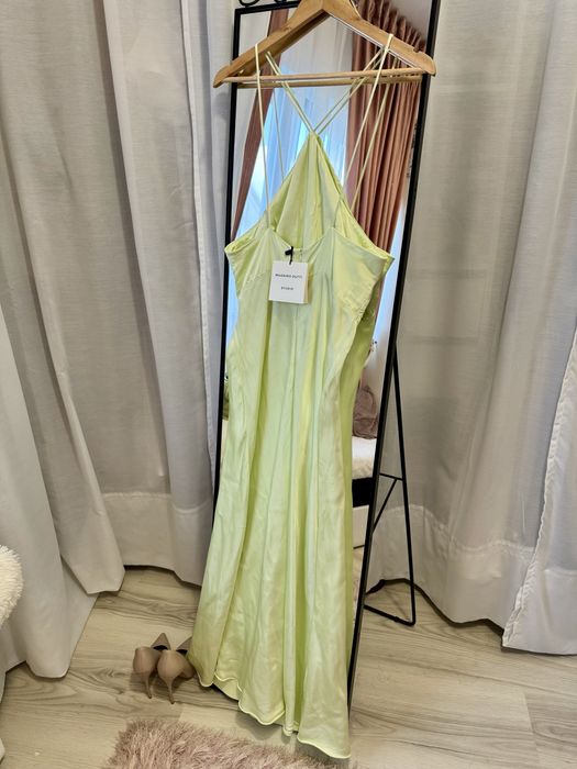 Rochie lunga satinata spatele gol galben lime Massimo Dutti marimea L