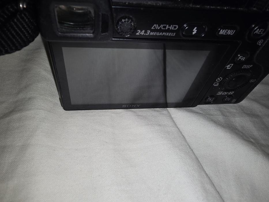 Aparat foto Sony A6000,cu obiectiv 16-50, stare bună,1650 lei