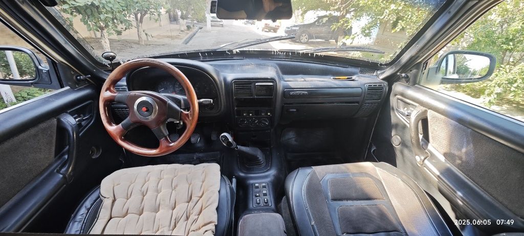 Volga 31105 yili 2007 gaz benzin