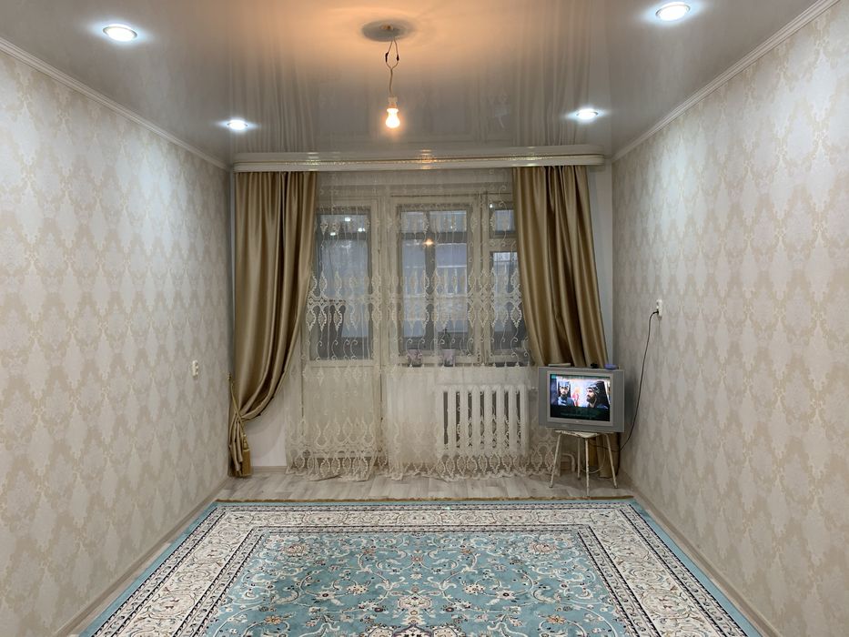 Продам 2х ком квартиру в 4 мкр дом 5