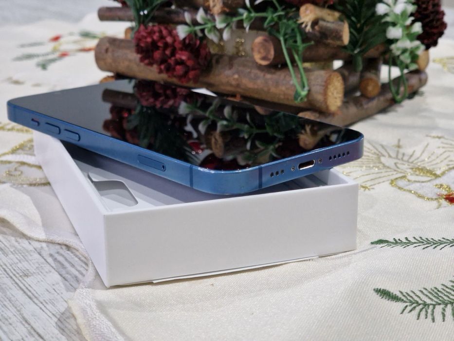 Продавам iphone 13