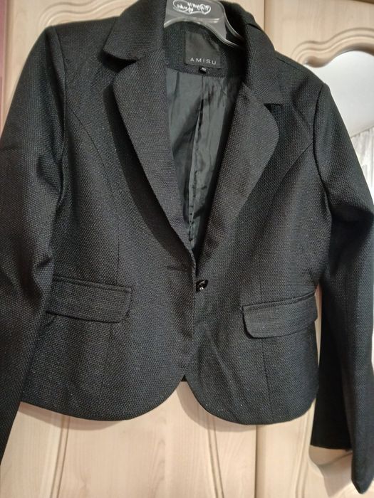 Sacou negru foarte elegant nr.42,nou fără eticheta