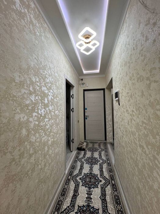 Квартира Олмоликда Бухора мактаб Ропарасида