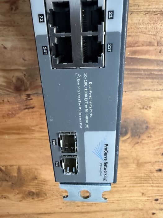 Switch gigabit HP ProCurve 1400-24G  J9078A 24 porturi cu