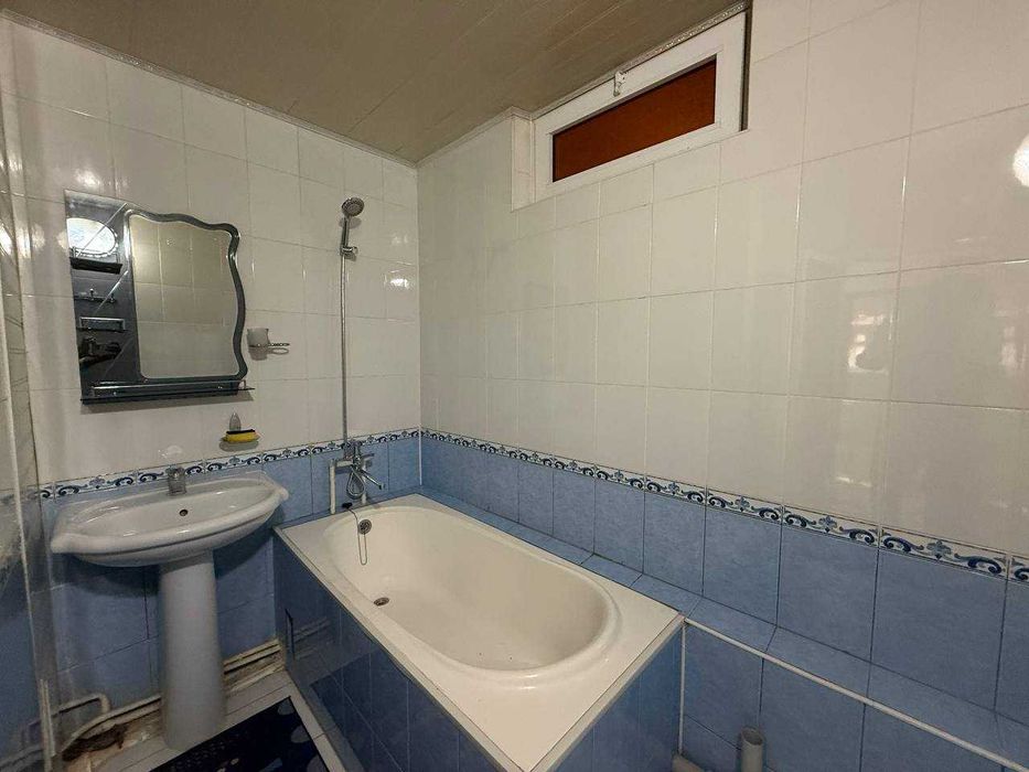 3х комнатная квартира на 4 этаже 60кв/м, в Самарканде