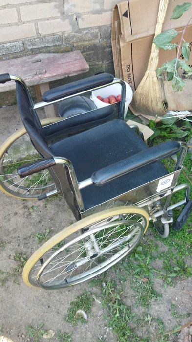 Продам инвалидную каляску.