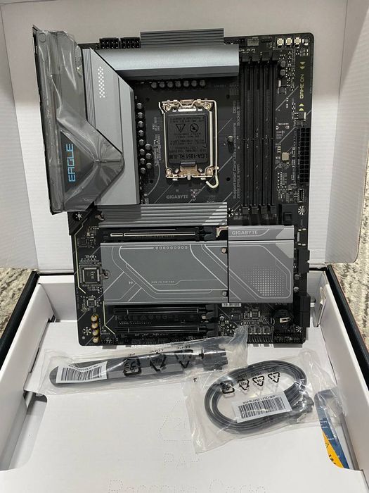 Материнская плата Z890 новый