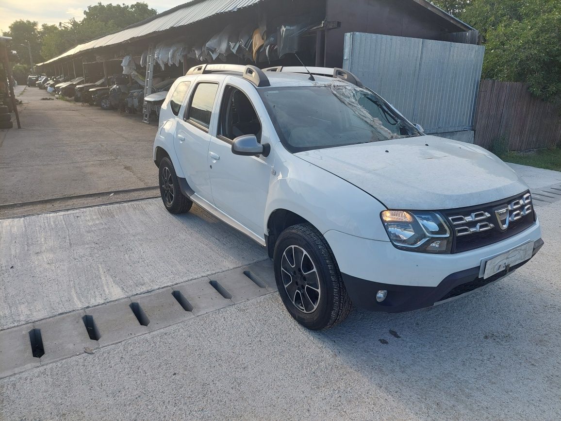 Dezmembrez Dacia Duster 2016 1.5 dci 110 cp euro 6