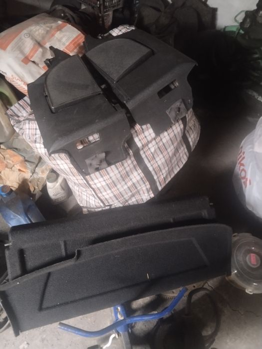 Продам полку приора 2 хэтчбек