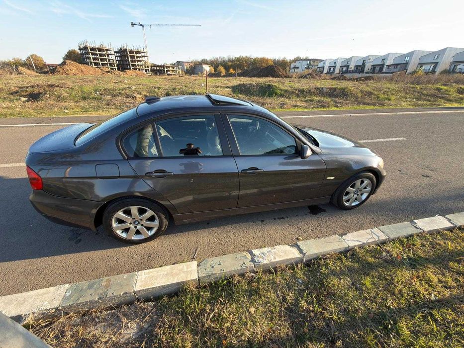 Vand BMW Seria 3 E90 320D Automat