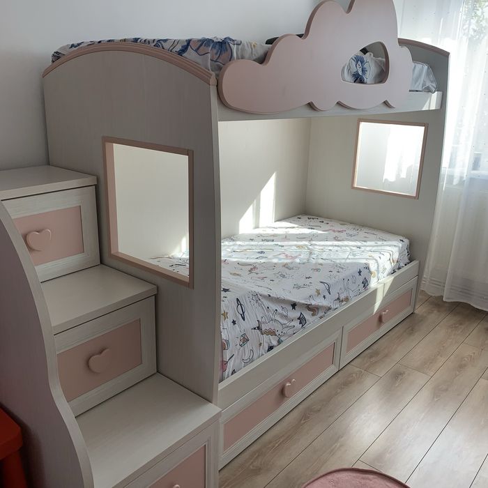 Pat supraetajat pentru fete,deosebit!