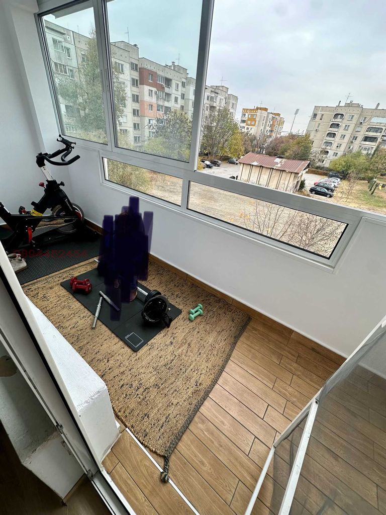 Продава се Тристаен апартамент в Пловдив, Тракия - 90 кв.м за 1945 €/кв.м - Снимка #2