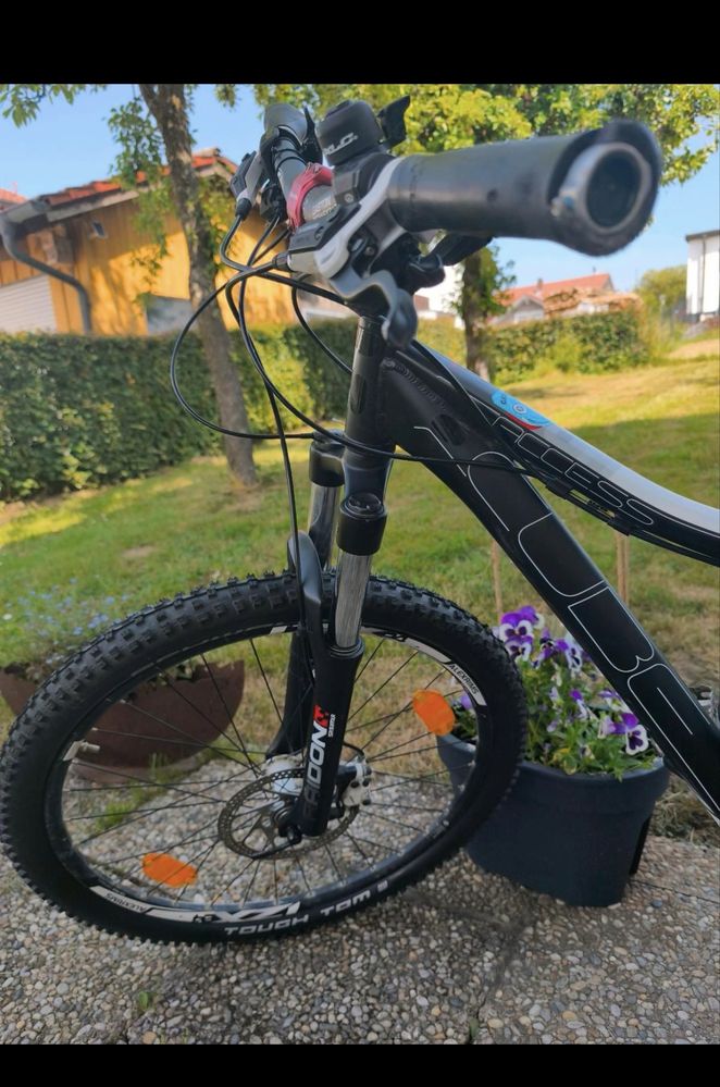 Bicicleta Cube 27 viteze