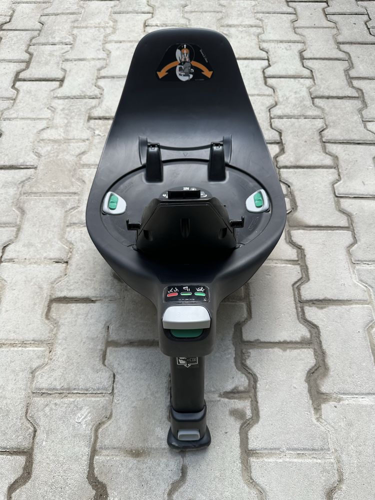 Стол за кола Cybex Cloud Z i-Size  с Isofix въртаща се база