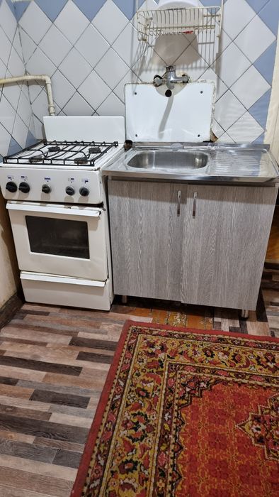 Срочно продам свою 1/1/4 квартиру на Дубовой