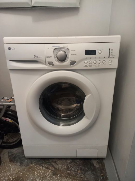 Продаётся стиральная машина.LG. 5 кг. Б/У