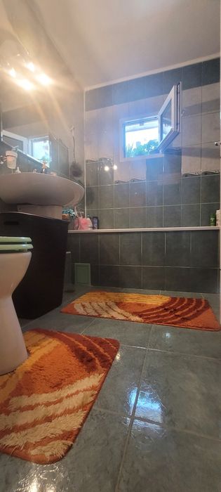 Apartament 2 camere decomandat zona Mall.