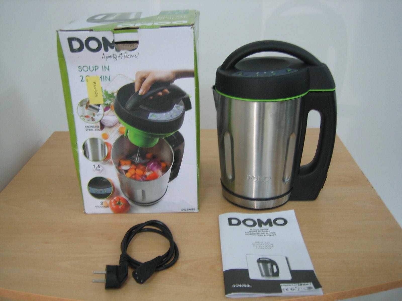 Блендер и уред за подготвяне на супи Domo