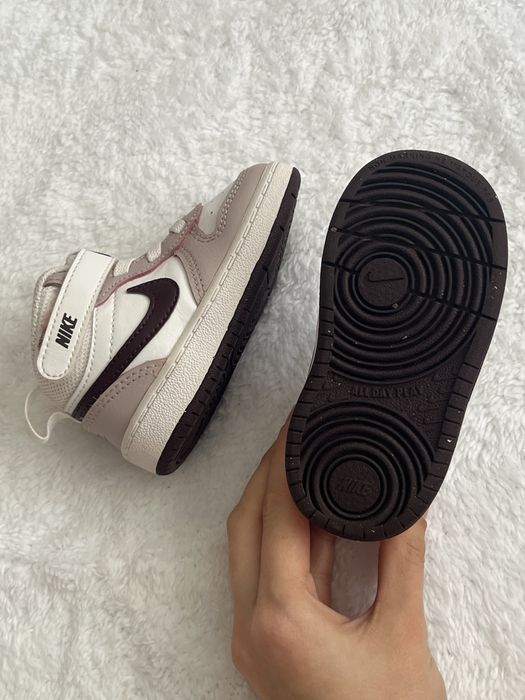 Adidasi Nike fetite