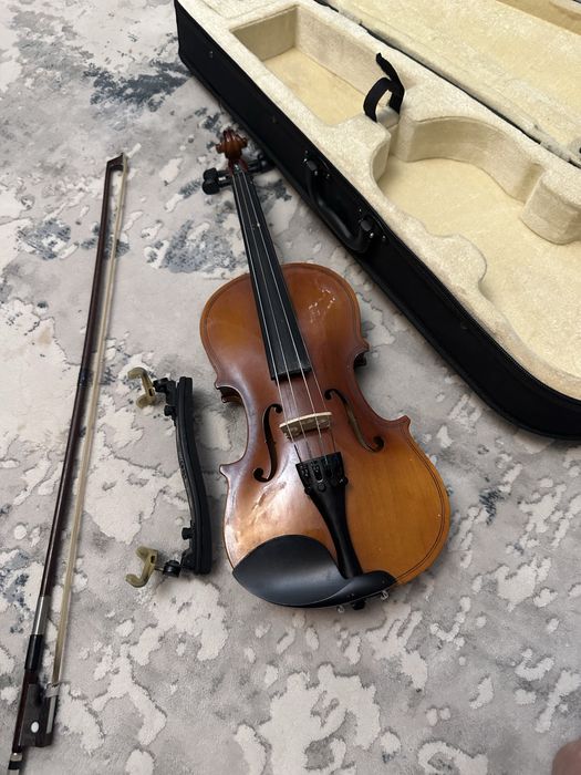 Скрипка 2/4 в хорошем состояние