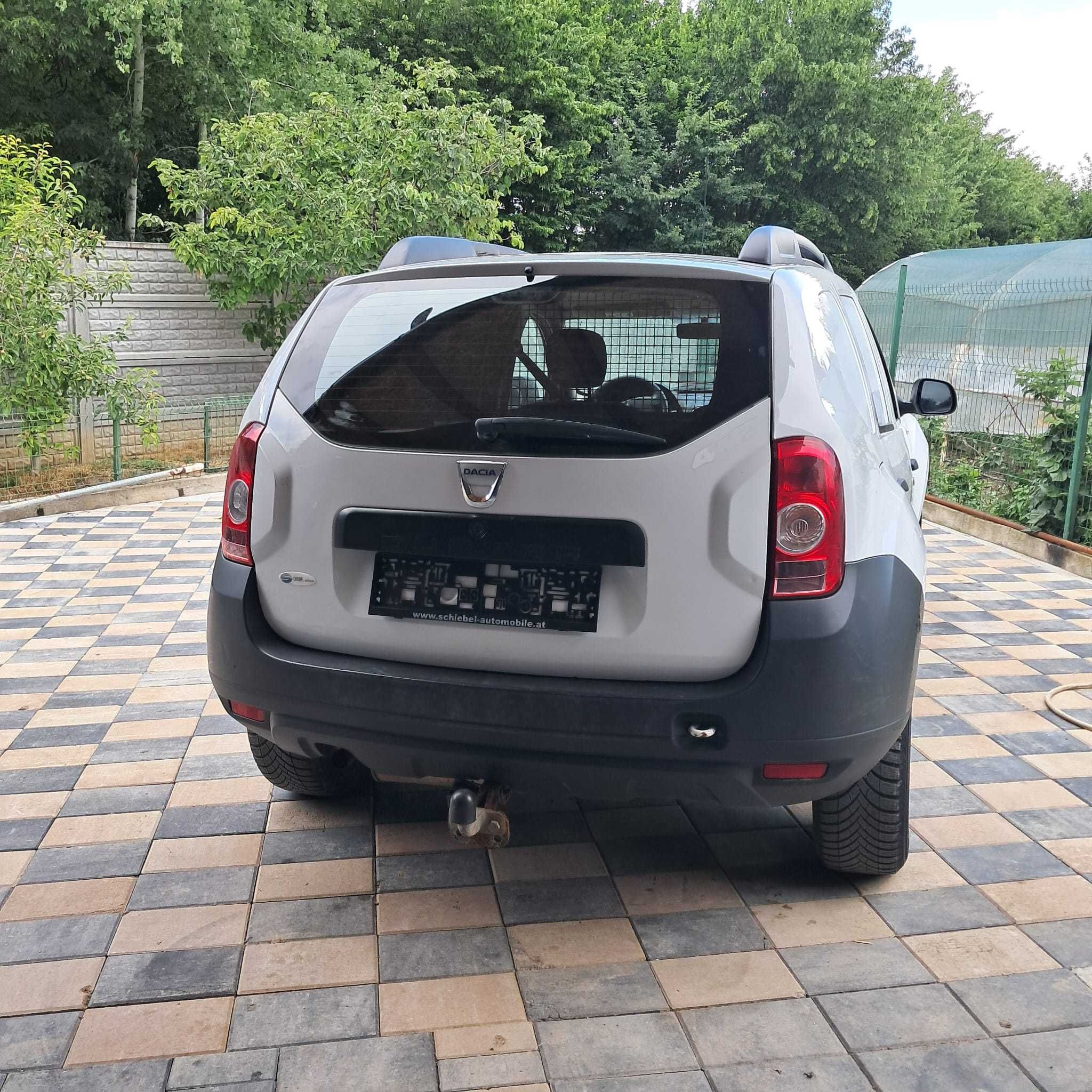 Dacia Duster 1.6 Benizina 4x4 Autoutilitara an 2011