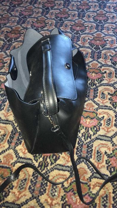 Geanta de mana, medie