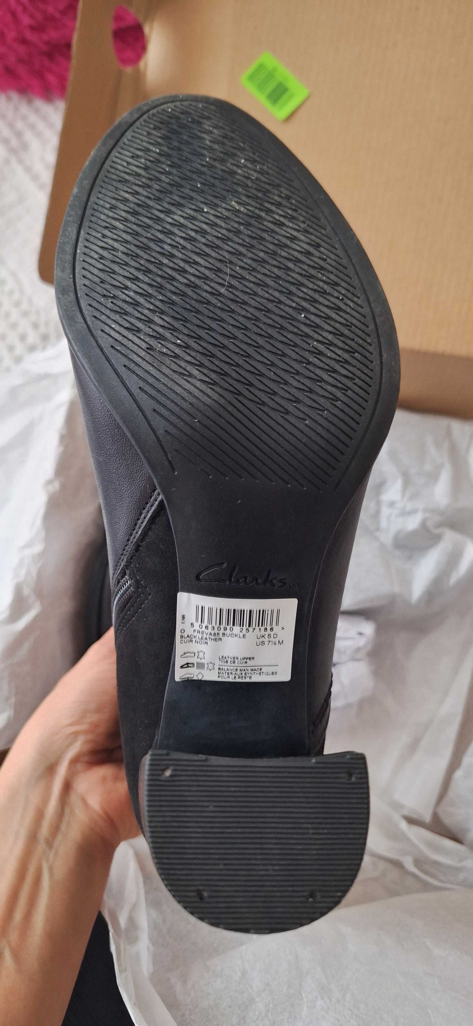 Боти Clarks Freva