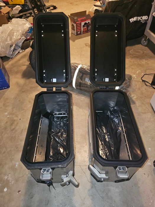 Set coburi laterale SW Motech TRAX 37L