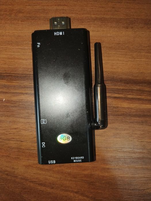 Vând mini PC Android TV Dongle Quad Core